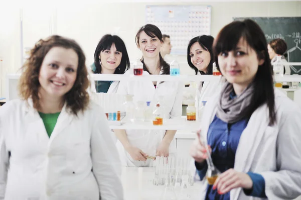Grupo en laboratorio — Foto de Stock
