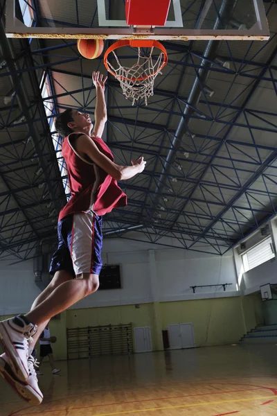 Salto di basket — Foto Stock