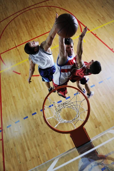 Playing basketball game — Stock Photo, Image
