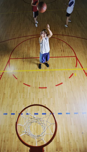 Basketbalspeler schieten — Stockfoto