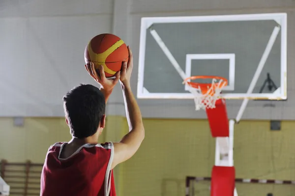 Skyting av basketballspillere – stockfoto