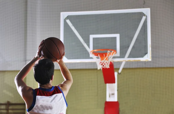 Pemain basket menembak — Stok Foto