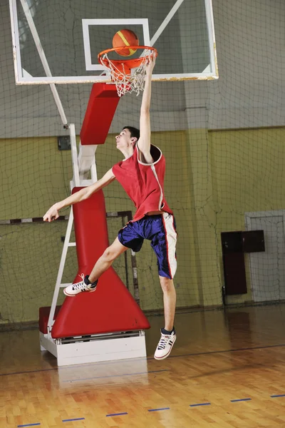 バスケット ボール ジャンプ — ストック写真
