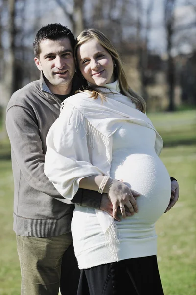 Glückliche Schwangerschaft — Stockfoto