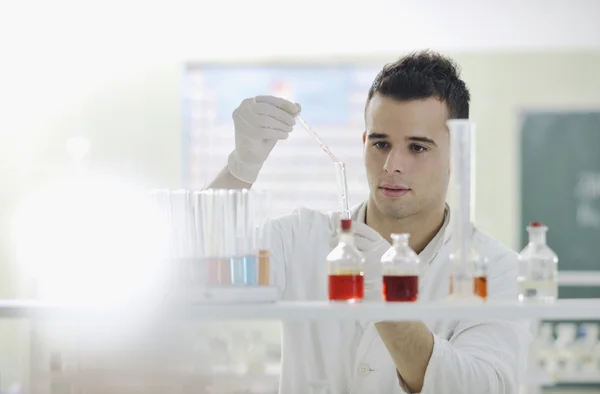 Young scientist in lab — Stock Photo, Image