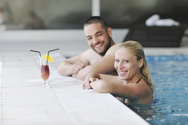 5 Tipps gegen die unnötige Scham im Schwimmbad | hotel-sternzeit.de