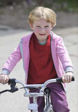 sürücü Bisiklet öğrenme mutlu çocuk grubu