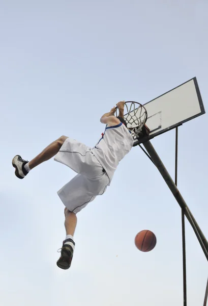Баскетболист — стоковое фото