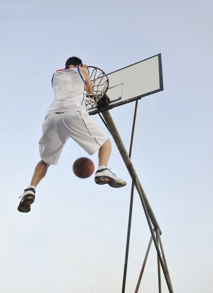 Jogador de basquetebol — Fotografia de Stock
