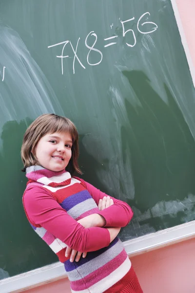 数学の授業で幸せな女子高生 — ストック写真