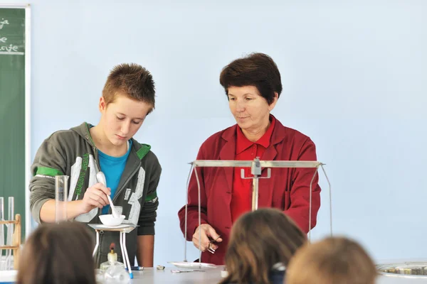 Science and chemistry classees at school — Stock Photo, Image
