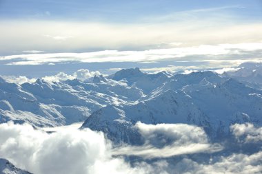 dağ kar kayak merkezi Fransa taze günbatımında val thorens