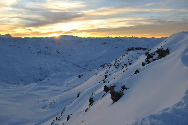 Dağ Kar Kayak Merkezi Fransa Taze Günbatımında Val Thorens — Stok fotoğraf