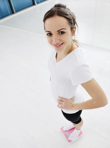 Jovem Fitness Exercício Feminino Treino Enquanto Correr Pista Clube Desportivo — Fotografia de Stock