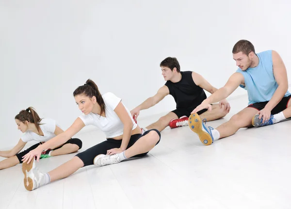 Young group in fitness club — Stock Photo, Image
