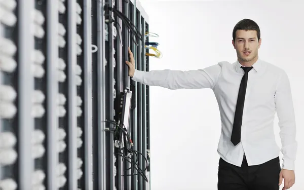 Jonge Knappe Zakenman Het Engeneer Datacenter Serverruimte — Stockfoto