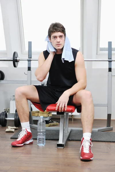 Trening fitness mężczyzna — Zdjęcie stockowe