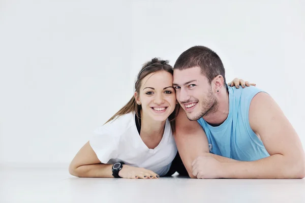 Glückliches junges Paar Fitness-Workout und Spaß — Stockfoto
