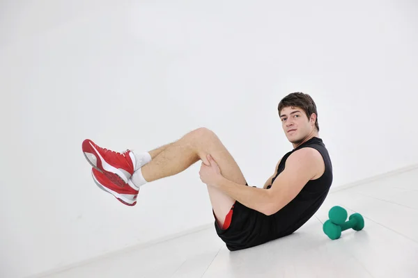 男人健身锻炼 — 图库照片