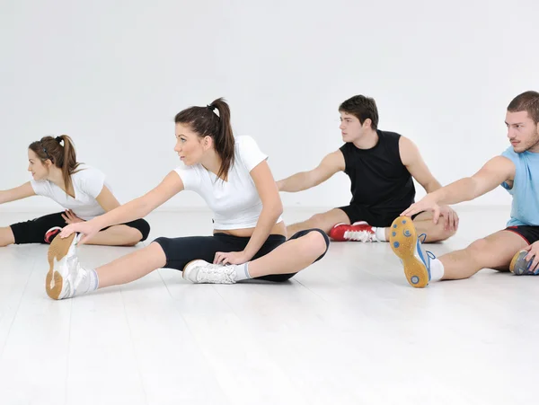 Young group in fitness club — Stock Photo, Image