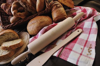 taze sağlıklı doğal ekmek gıda grubu tablosundaki Studio