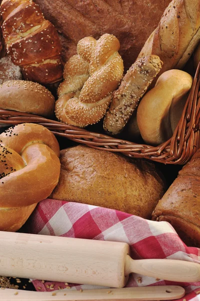 Gruppe frisches Brot — Stockfoto
