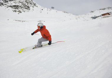 üzerinde tarih şimdi kış sezonunda Kayak