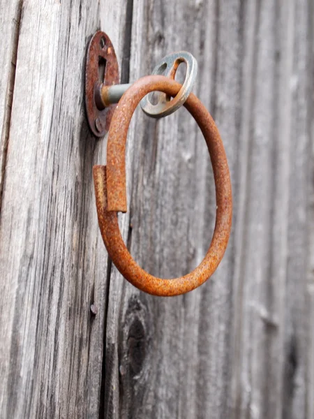 Rostiger Ring am Schlüssel — Stockfoto