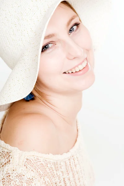 Femme sexy en chapeau isolé sur blanc — Photo