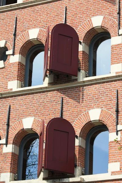 Historisk nederländska fasad — Stockfoto
