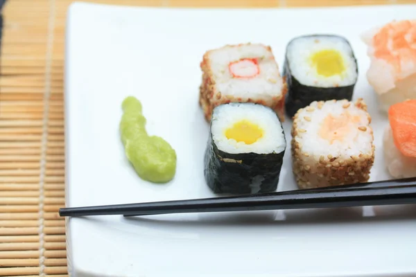 Různé druhy sushi — Stock fotografie