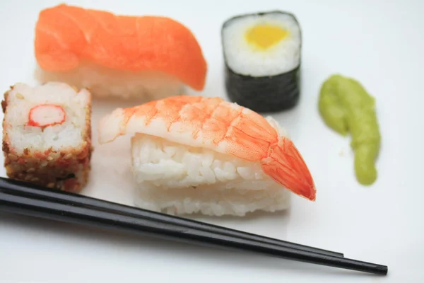 Krewetka sushi — Zdjęcie stockowe