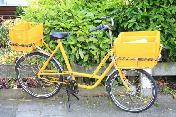 Bicicleta de correio — Fotografia de Stock
