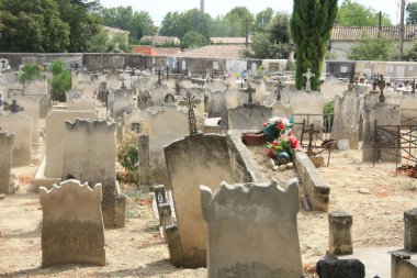 Güney Fransa mezarlıkta