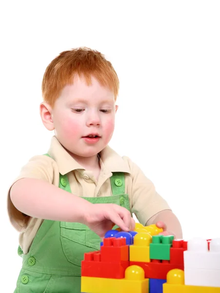 Kid build toy tower — Stock Photo, Image