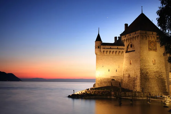 O castelo de Chillon em Montreux, Suíça — Fotografia de Stock