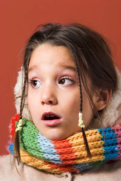 Ребенок в пальто и шарфе Стоковое Изображение