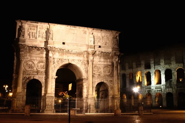 Готель Arco de Костянтино і Колізей в Римі, Італія — стокове фото