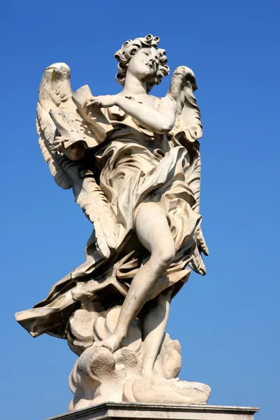 Regnavit ligno deweloperów na most castel sant' angelo, Rzym — Zdjęcie stockowe