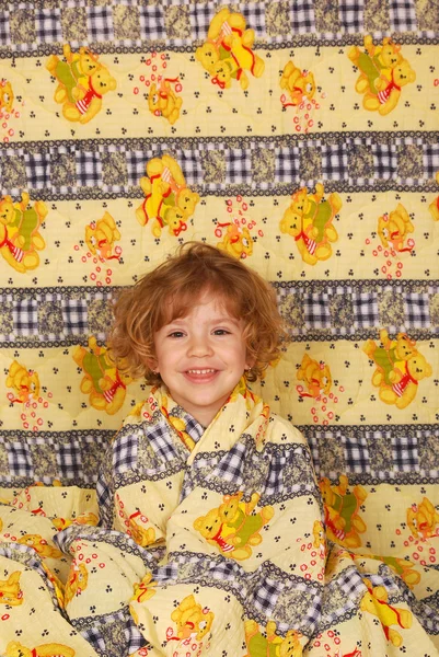 Malá holčička v barevné prádlo — Stock fotografie