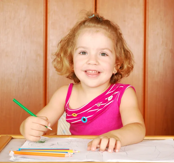 Mutlu küçük kız çizim — Stok fotoğraf