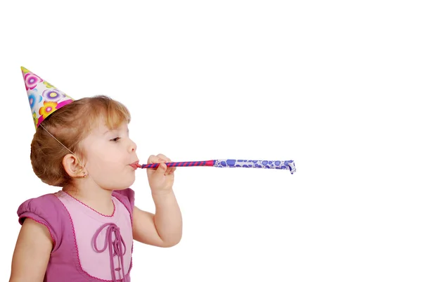 Kis lány születésnapi kalap és trombita — Stock Fotó