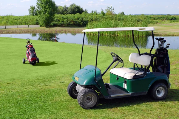 Buggy golfe e saco de golfe — Fotografia de Stock