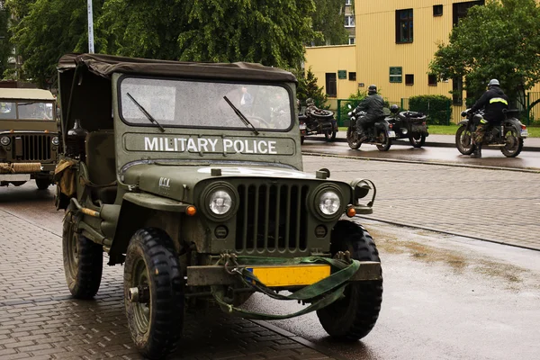 Vojenské automobily — Stock fotografie