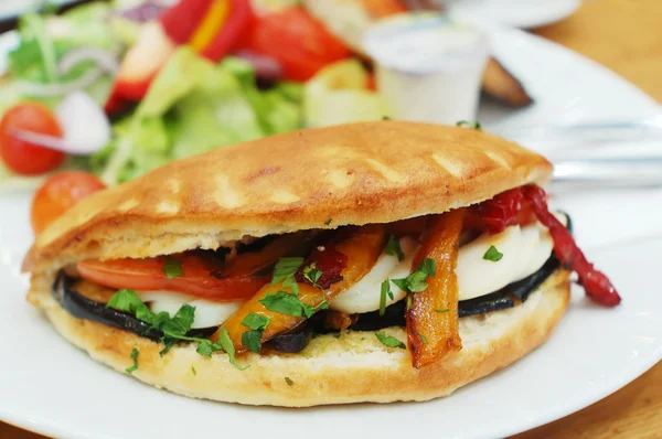 stock image Baked sandwich with eggs and vegetables