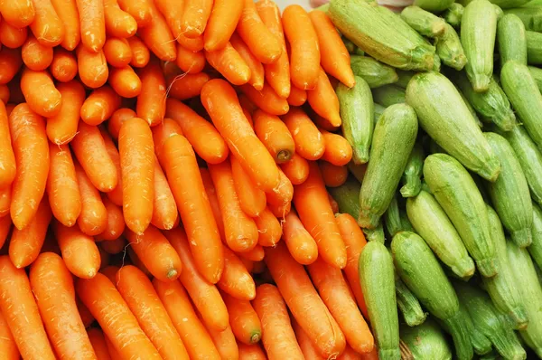 Primer plano de las hortalizas en el mercado — Foto de Stock