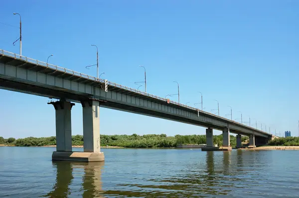 Eine große Brücke — Stockfoto