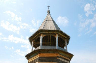 eski ahşap kilise çatısı