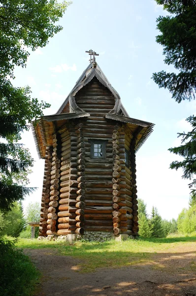 Місці старої дерев'яної церкви — стокове фото