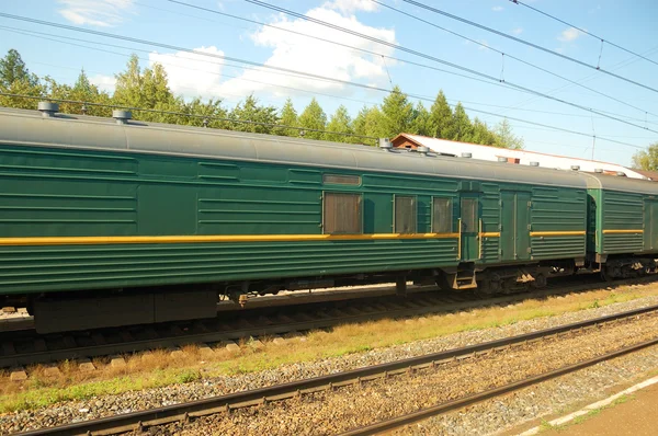 Gröna-railroad coach — Stockfoto